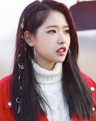 Olivia Hye - LOONA