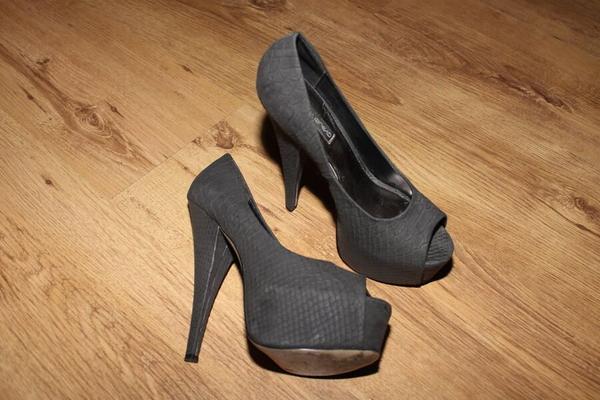 Slut heels - finally some action