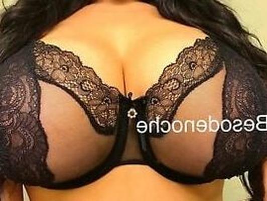 Huge eBay cleavage