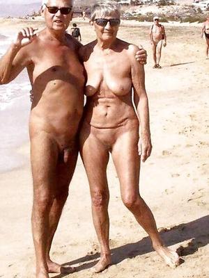 NAKED COUPLES
