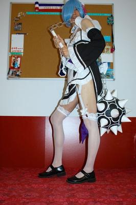 Crossdress cosplay Rem amor anal e plugues