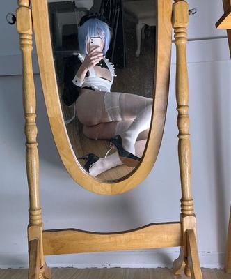 Zhizhi nude