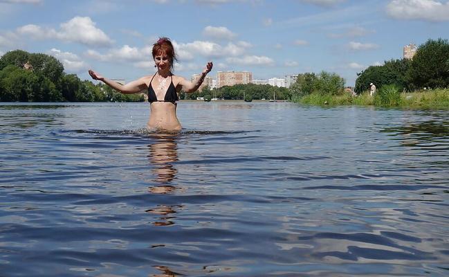 Nadar na lagoa de Moscou