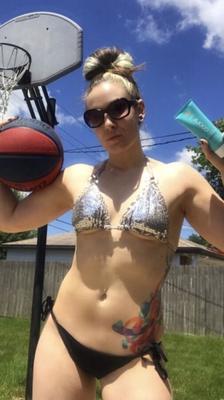 Allysin Kay (también conocida como Sienna)
