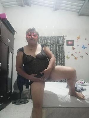 60 year old mature grandmother - 8 Pics