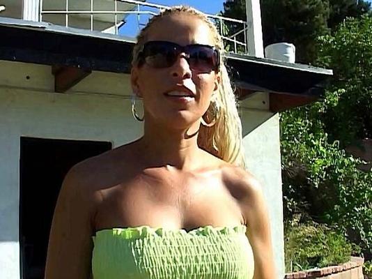 Hot milf naturist