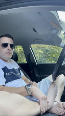 German twink has a lot of fun in his car