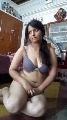 MOST SEXY DESI BABE EVER