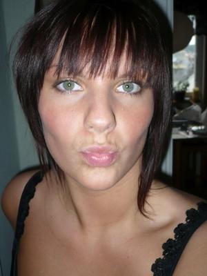 brunette a defoncer