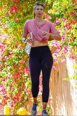 Maria Sharapova Sexy As Fuck In Tight Leggings