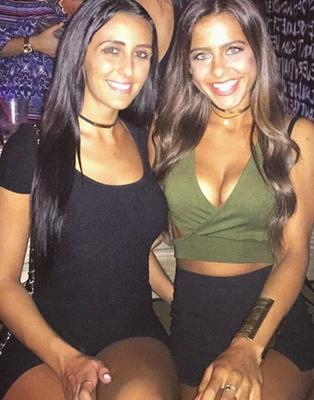 Cute New York Italian Girl With Friend