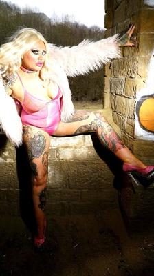 HOLLYWOOD WHORE