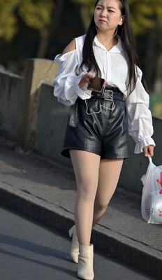 Street Pantyhose - Sweet Asian Cunny