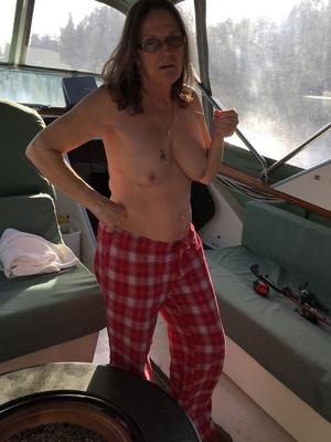 Mature exhibitionist woman