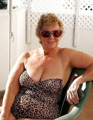 Grandma (coroa gostosa)