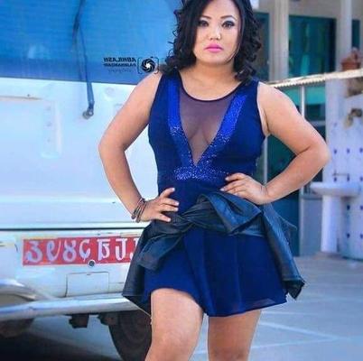 HEISSE PIXS DER NEPALI-GEILEN SÄNGERIN