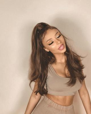Weronika Heck (Mamiko) (Influencerka)