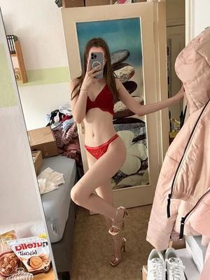 Ich bin, Emmi Skinny Teen 18yo