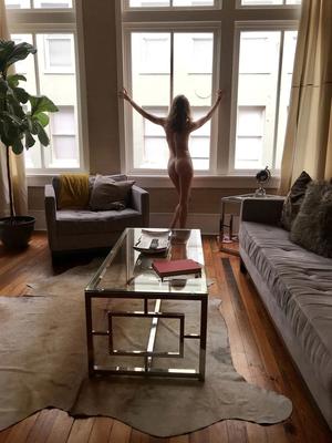 Waiting patiently to be fucked in NOLA - 10 Pics