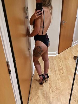 Belle blonde Alexsandra NN