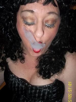 SHIRLEY FUMAR SEXO ESPECIAL