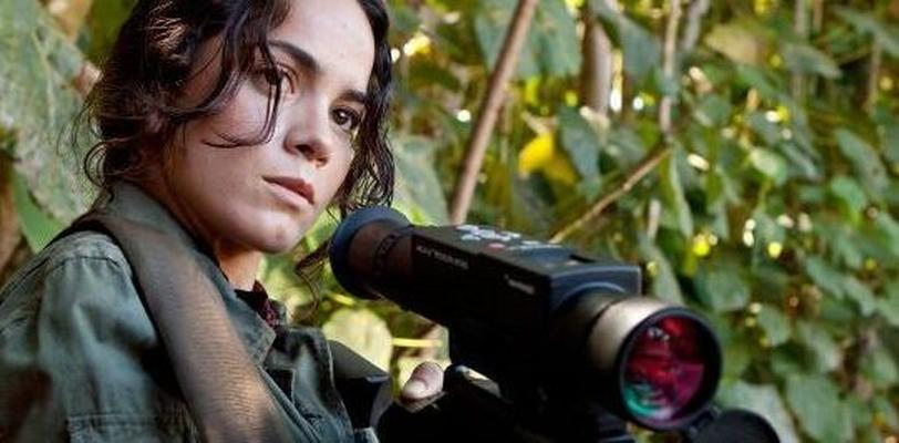 Alice Braga nude