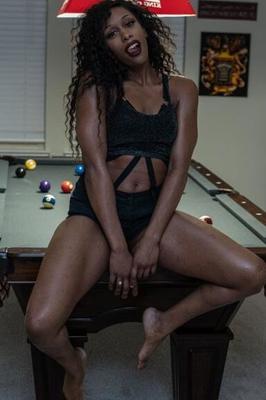 Jolie petite amie noire