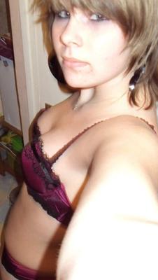 Marjorie aime faire bander les mecs...