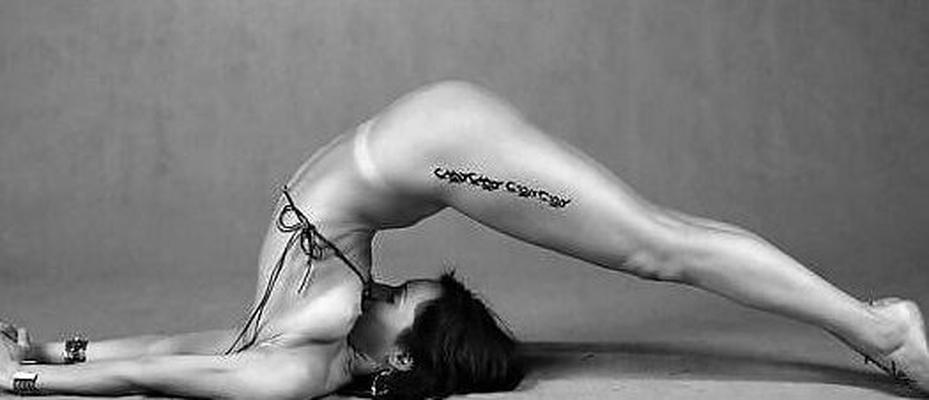 nylonfootlover flexy gallery