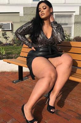 Hot Latin women