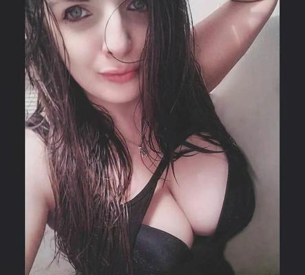 Marie-Caroline Amelia nude