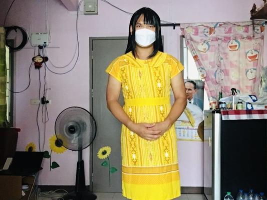 Dress Yellow Teen ladyboy