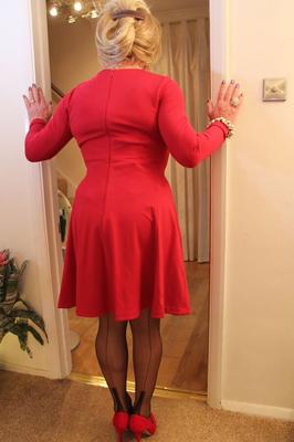 Gallery - Sindy in re d dress
