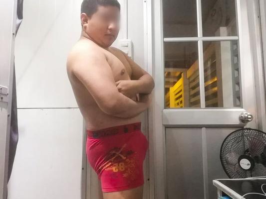 En Boxer(Rojo) in the Work