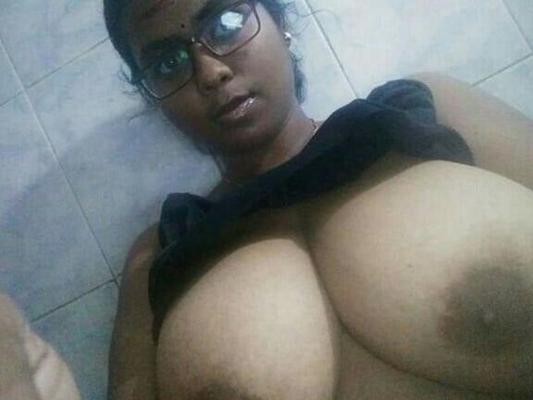 Young tamil college Indian girlfreind big boobs