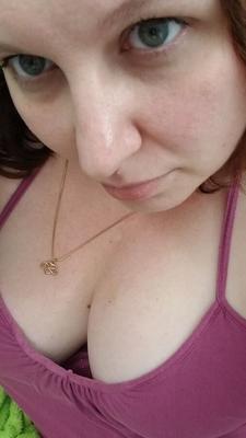 Wöchentliche Zusammenfassung gelangweilte Hausfrau, MILF, Beine, Arsch, Titten necken