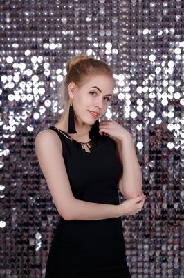 ロシア人モデルのアレナ