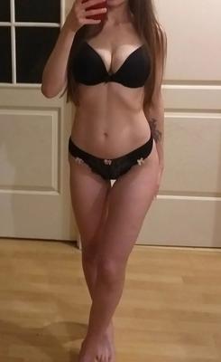 5 Pics Sexy MILF