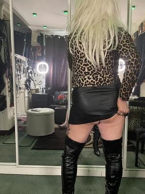 SLUT 570