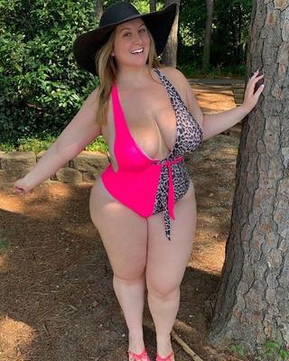 Fat Squirting Pig Colleena Wiebe from Columbus Ohio