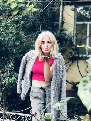 Isa blondina Free Photos