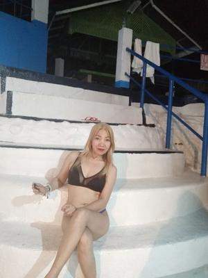 BIANCA MARCOS - BLONDE SEXY MATURE FITNESS MODEL AT RESORT