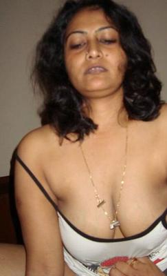 Sandhya Hot South Indian Wife