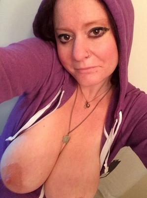 Hot mature selfie seduction