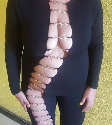 セクシーなジャンプスーツ