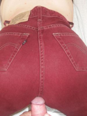 Une Marocaine bandante en jeans beurette