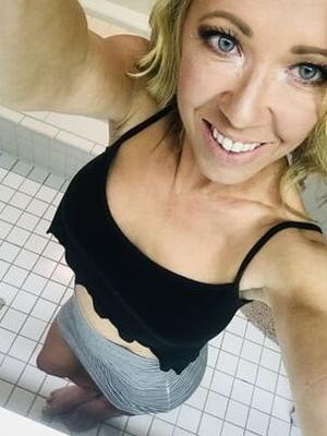 Famous Body Builder Wife - Mandy Monroe