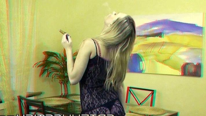Tygra slut fills her hole with delicious vegetables.