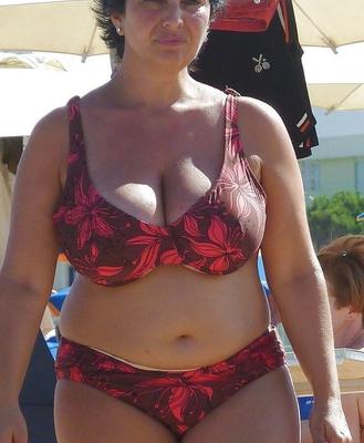 Sun Boobs ()