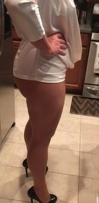 Hot pantyhose in the kitchen